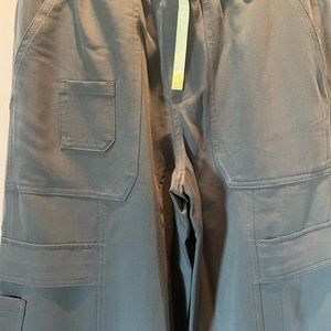 Figs cargo pants color Bonsai